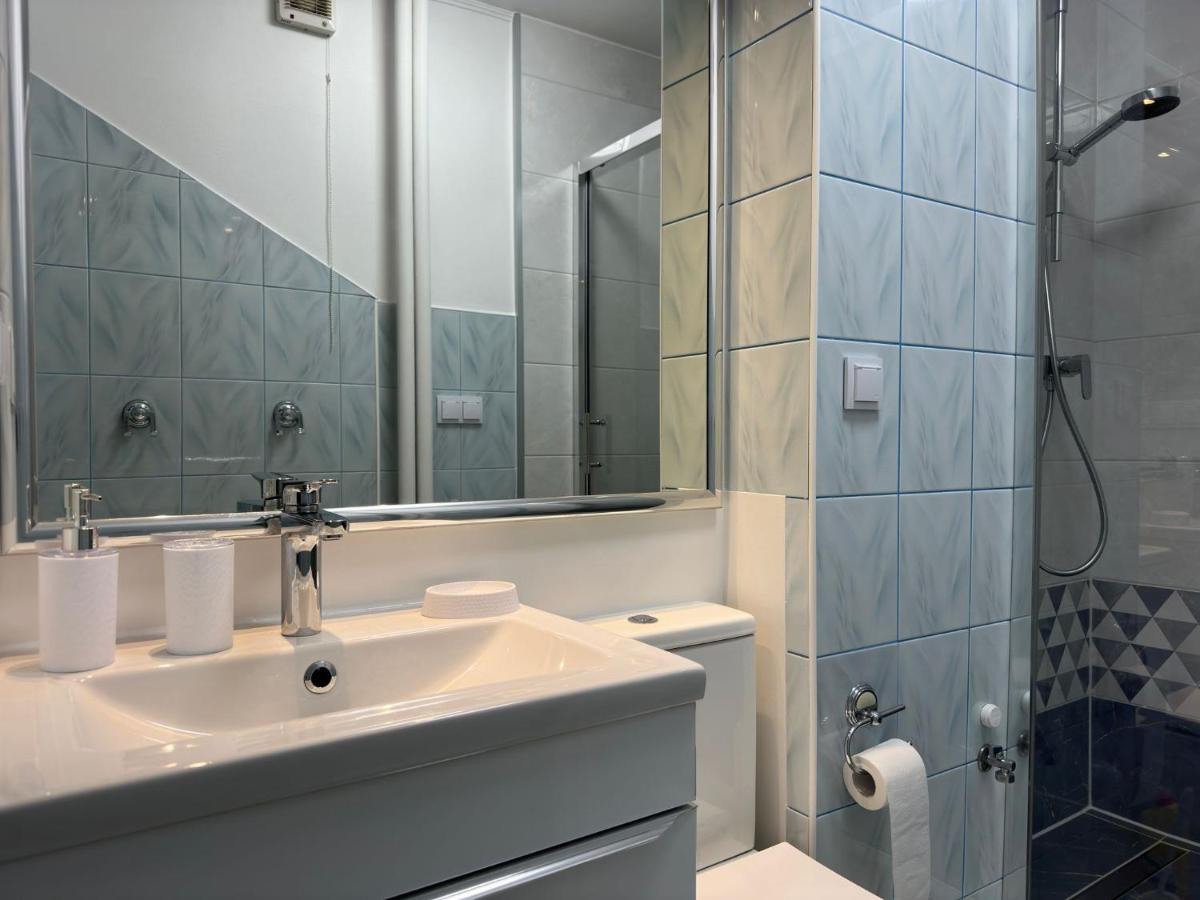 Apartment Bazylianska - 100m Do Metra 