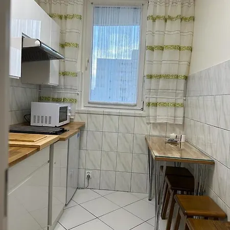 Apartament Bazylianska - 100M Do Metra 