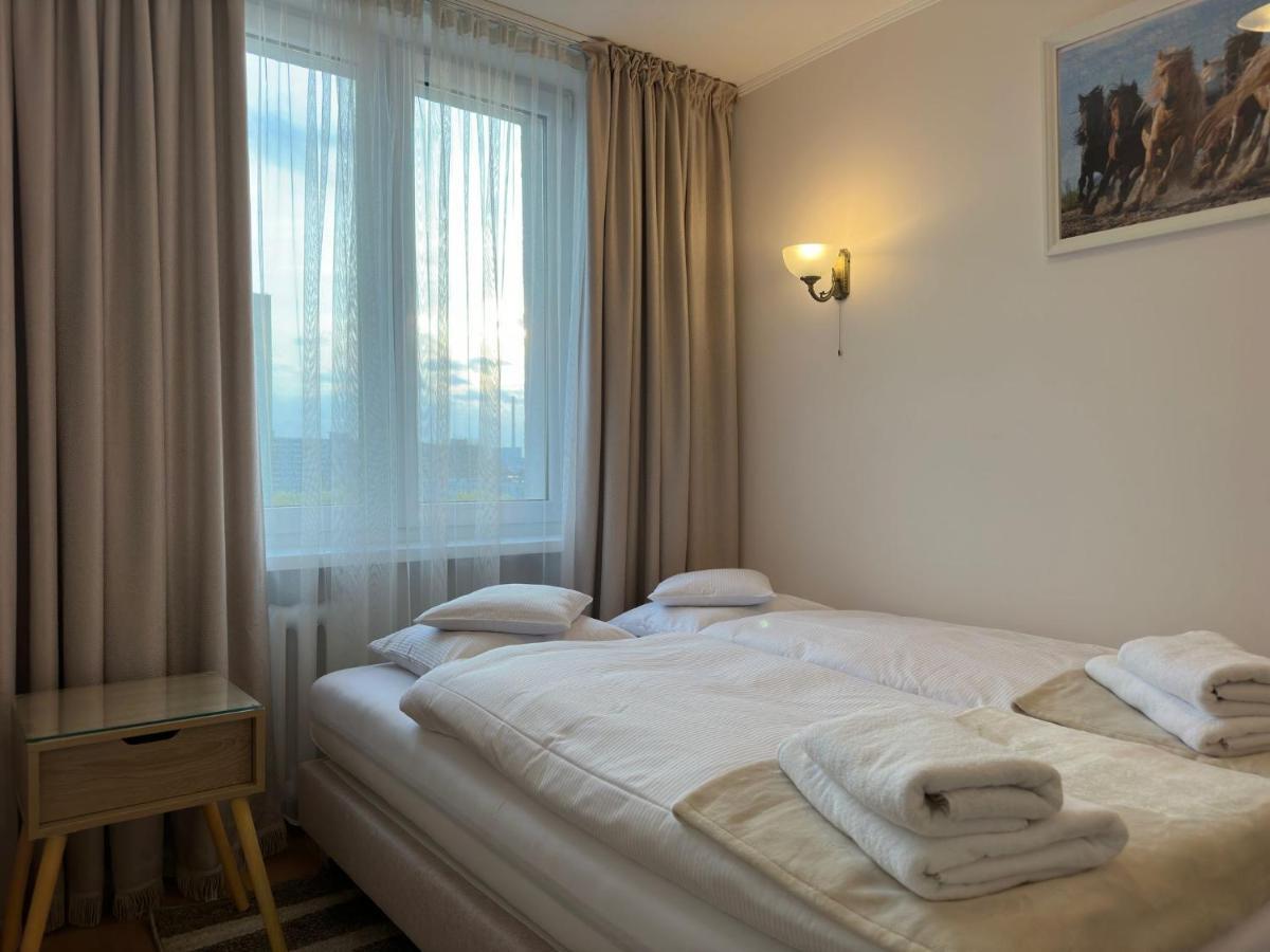 Apartment Bazylianska - 100m Do Metra 